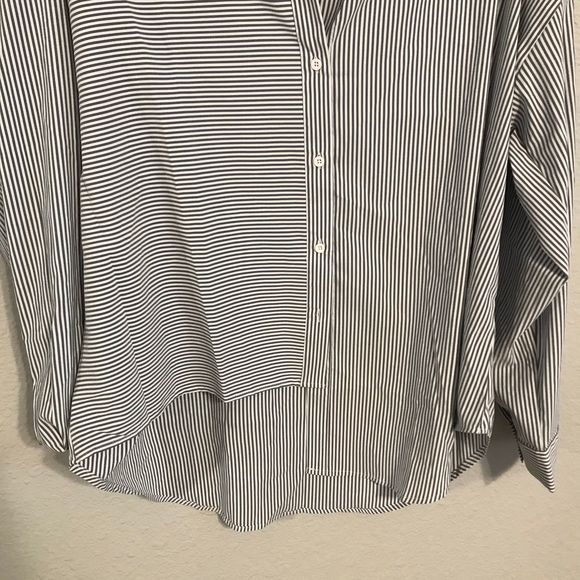 2 For $25 Elodie - Button Up Striped Shirt Size L - Picture 3 of 6